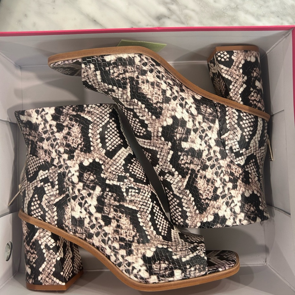 Vince Camuto snake print leather open toe booties, size 8